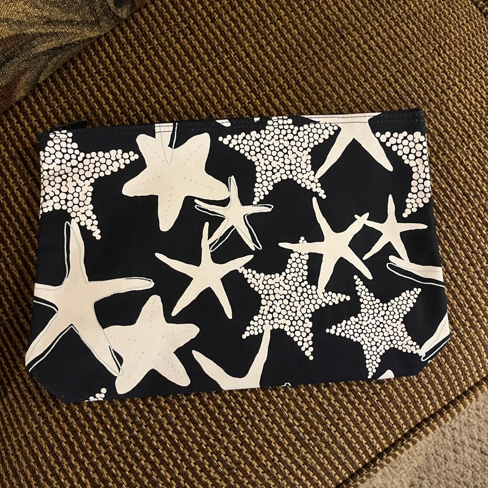 Thirty-one Zipper Pouch.  New